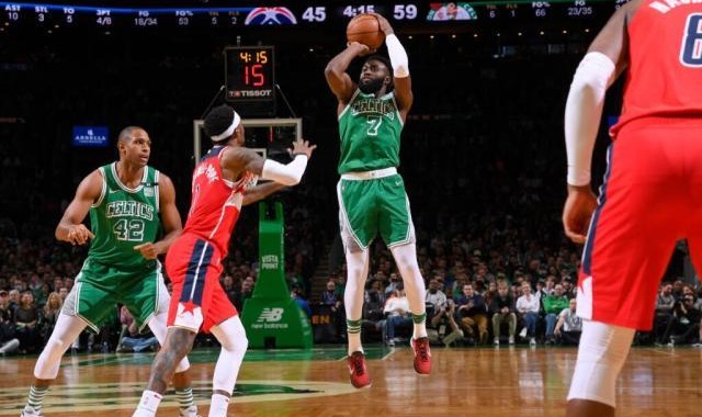 双探花你方唱罢我登场 布朗提前开启季后赛模式