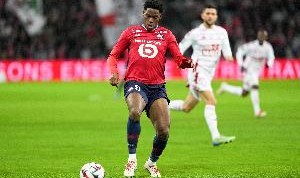 华体会权威下载-土媒：费内巴切准备为戴维提供800万欧年薪+1000万欧签字费